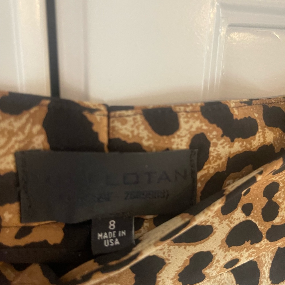 Nili Logan silk leapord set. Very chic. Excellent condition. Not worn. - Picture 8 of 11